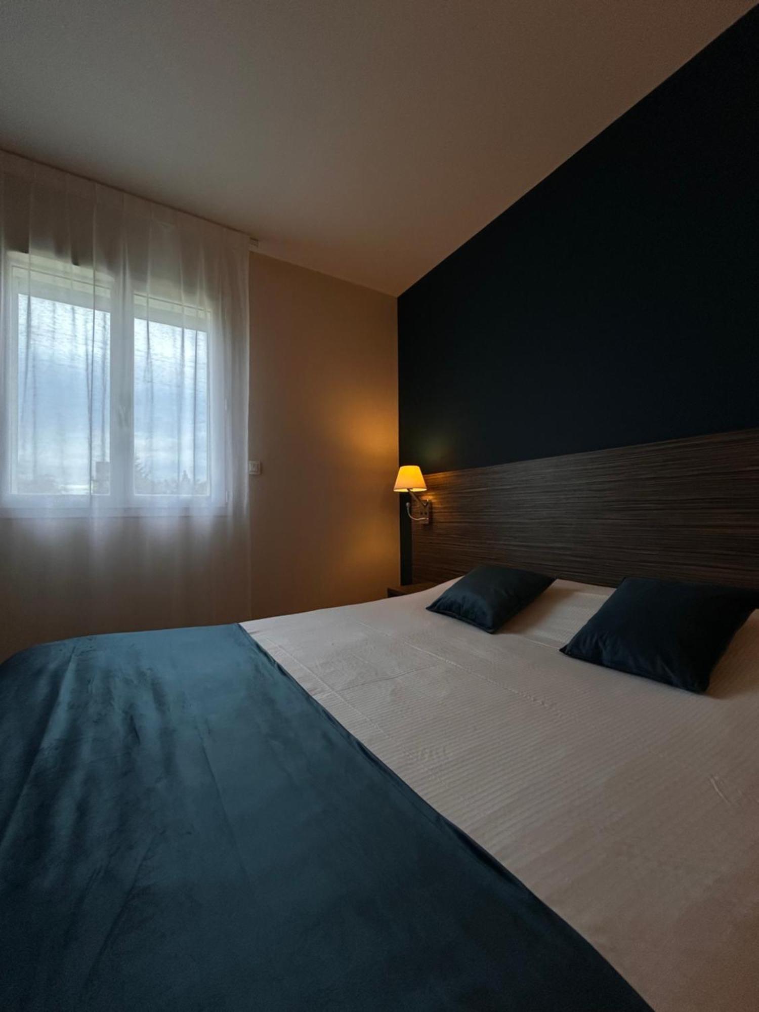 Hotel Caiman Pierrelatte Buitenkant foto